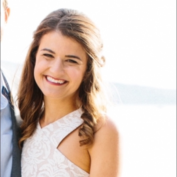 Meet your Posher, Alexis - Picture 2 of 2